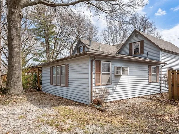 115 W 7th St, Wellsville, KS 66092