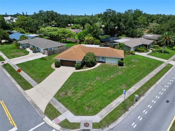 2711 GULF GATE DRIVE, SARASOTA, FL 34231