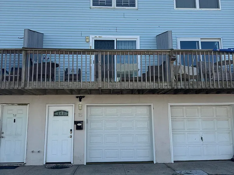 15 Beachway Ave #10 — Photo 3