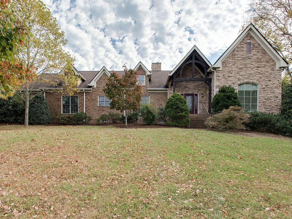 1st image of 528 Trace Creek Dr