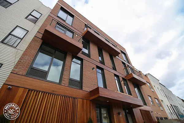 Rented by MySpaceNYC | media 12