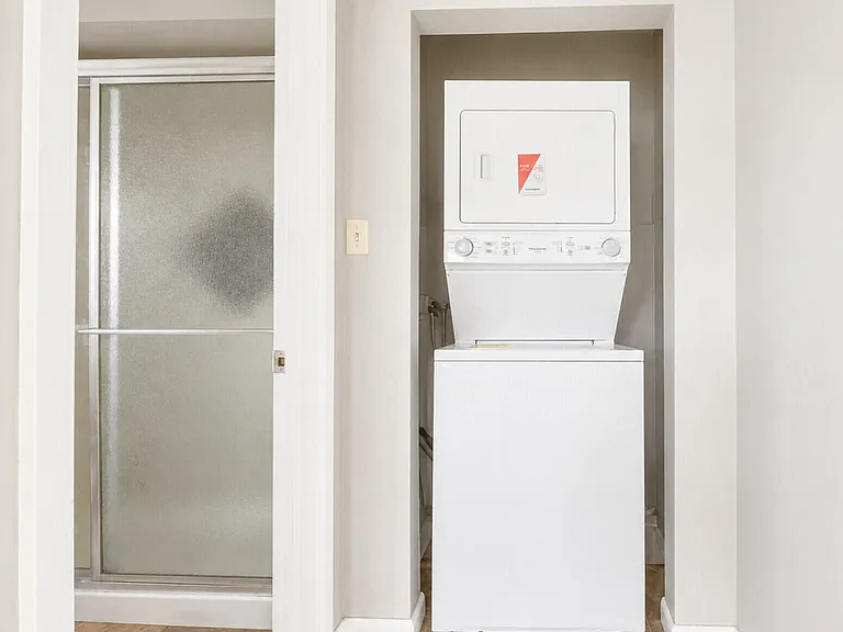 1011 Scranton St #1 — Photo 13