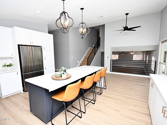 3rd image of 5627 W SAGUARO Drive