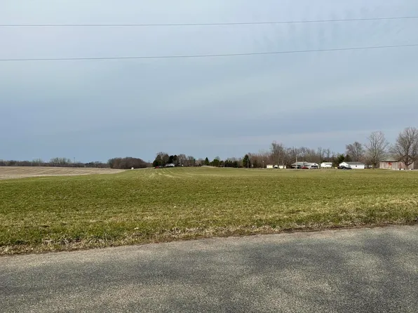 2095 Buffalo Rd, Galien, MI 49113