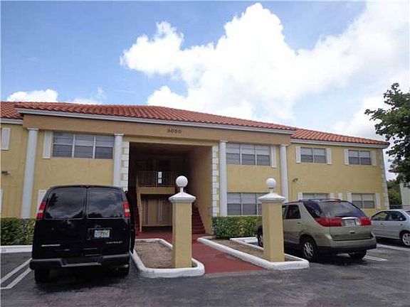 3rd image of 3050 Coral Springs Dr APT 4