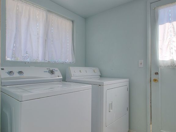 4th image of 4323 Fawcett Ave