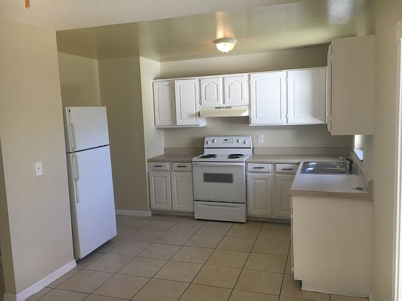 2nd image of 5193 Edwina St