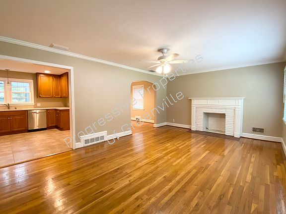 3rd image of 308 Holmes Dr