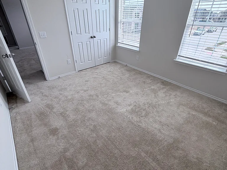 700 Goldenrod Ln — Photo 15