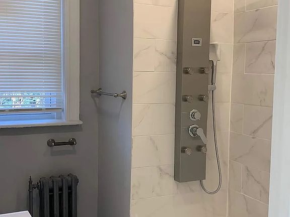 5th image of 6109 McCallum St #2E