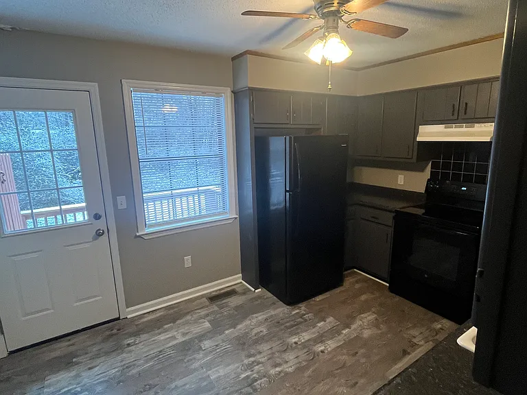 319 Mill Trace Dr #B — Photo 3