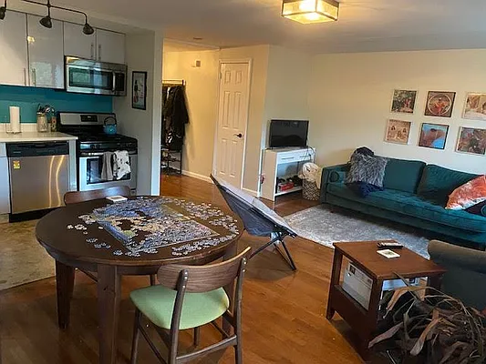 Rented by Heights Realty Advisors | media 5