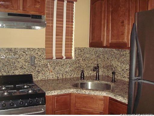 2nd image of 35 Antilla Ave APT 12