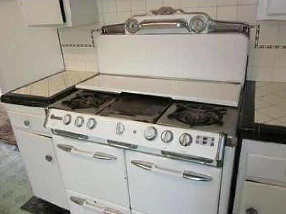 3rd image of 509 Marietti Way