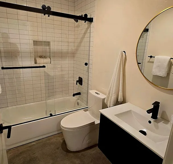 Modern Architect-Designed Apartments at El Domus A/C and In-Unit Laundry — Photo 13