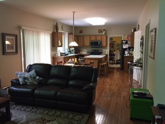 5th image of 3061 Yosemite Dr