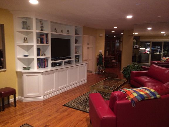3rd image of 125 Colony Dr
