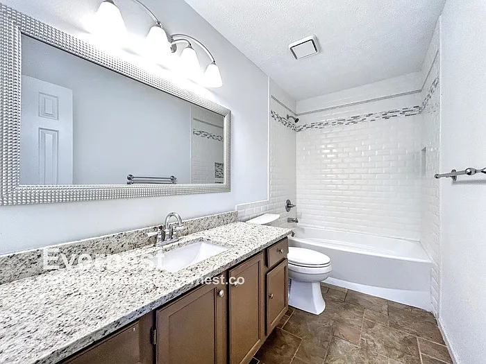 405 Revere Ct — Photo 20