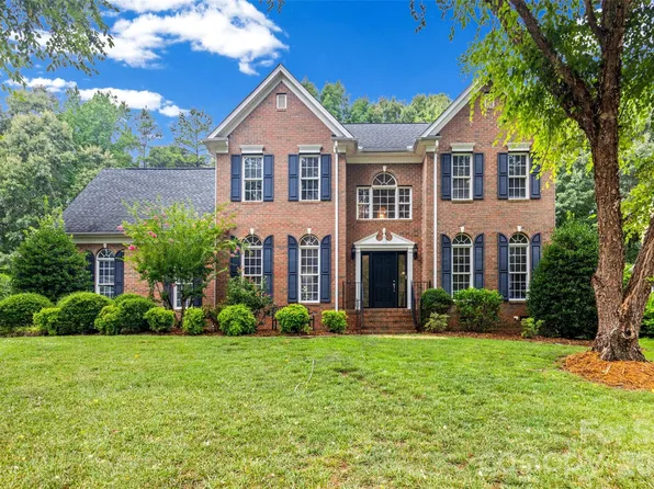 7015 Olde Sycamore Dr, Mint Hill, NC 28227