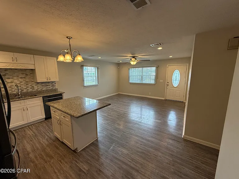 1501 Louisiana Ave — Photo 4