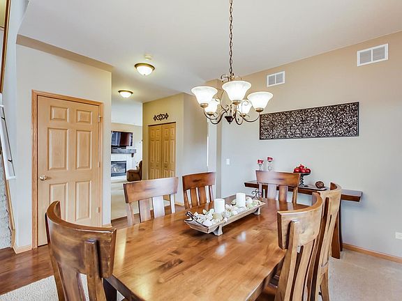 4th image of 281 Clover Chase Cir