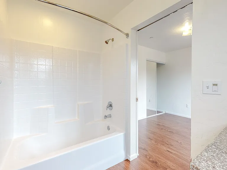 Sunset Terrace Apartments — Photo 6