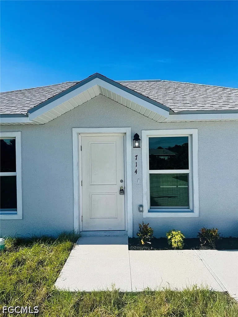 2 bed, 1.0 bath, 715 sqft, $1,550 — Photo 1