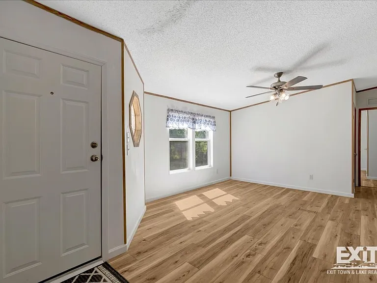 1289 Fleshood Ln — Photo 5