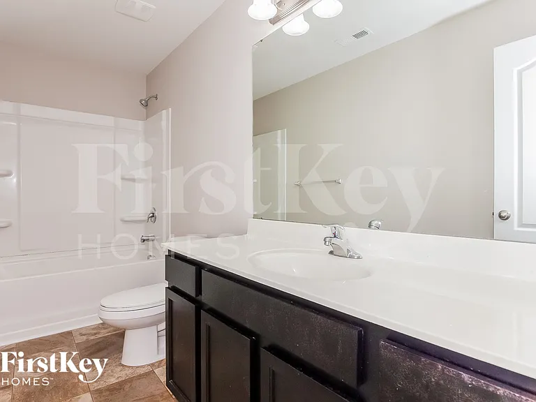 2516 Meadow Crossing Dr — Photo 16
