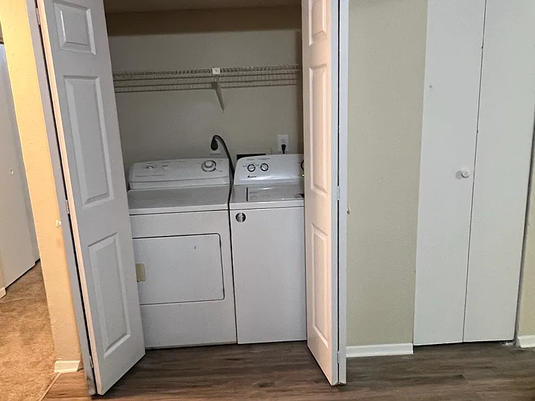 735 Seasons Pkwy — Photo 8