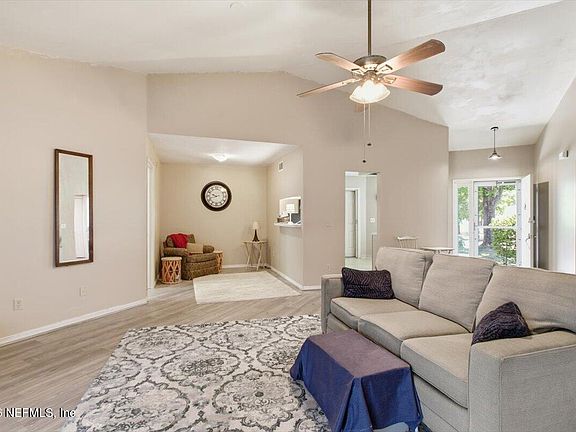 5th image of 8062 LOCH LOMOND Lane