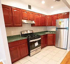 Rented by R New York