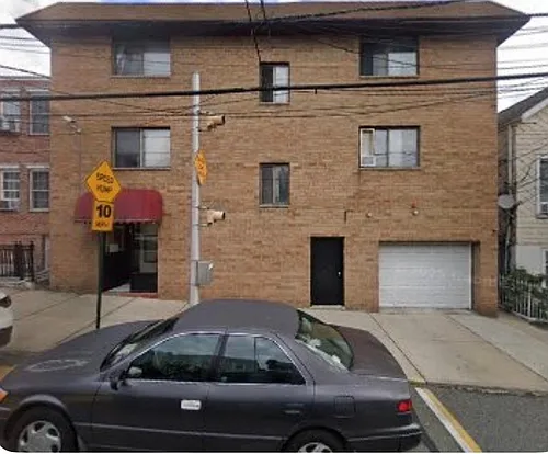 230 68th St Photo 1