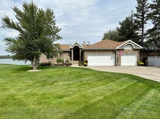 29 S Harmon Dr, Mitchell, SD 57301