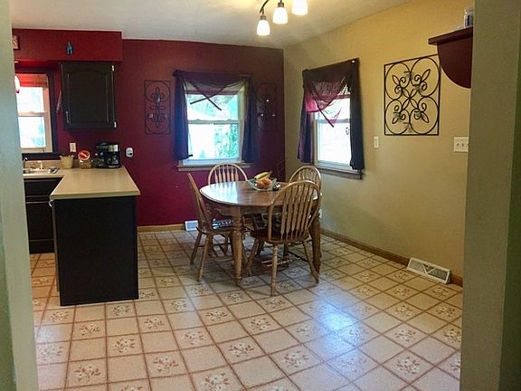 3rd image of 2615 Mesa Dr