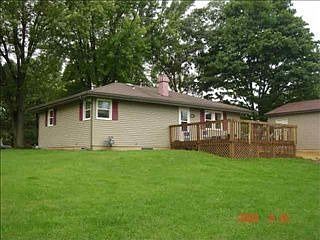 2nd image of 1904 Meadow Ln