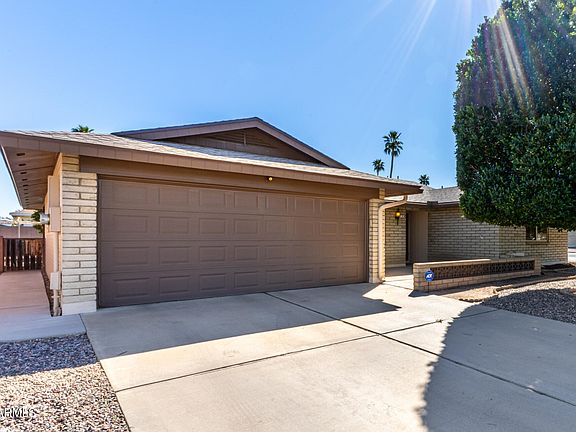 2nd image of 719 S PENROSE Circle