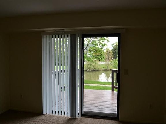 2nd image of 1477 E Chateau Vert St