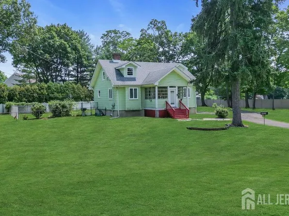 221 Freneau Ave, Matawan, NJ 07747