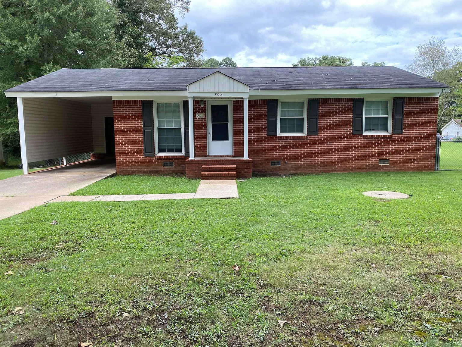 3 bed, 1.5 bath, 1080 sqft, $1,200 — Photo 1