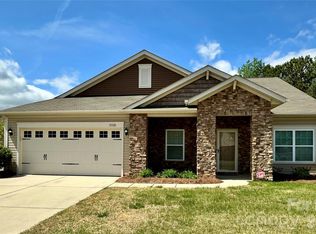13320 Hunting Birds Ln, Charlotte, NC 28278