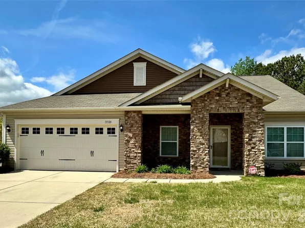 13320 Hunting Birds Ln, Charlotte, NC 28278