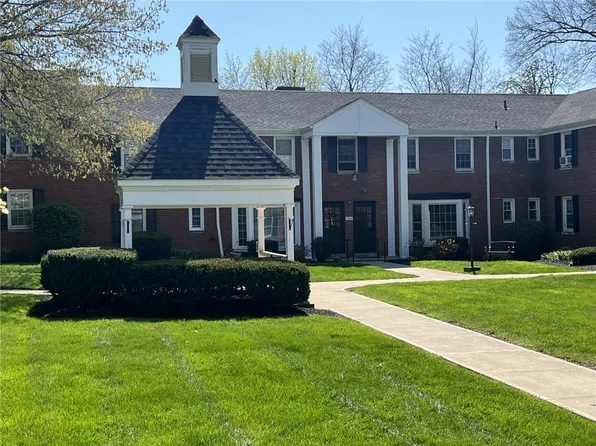 844 Thorn St APT 68, Sewickley, PA 15143