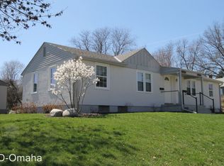 3070 S 41st St, Omaha, NE 68105