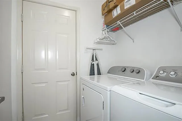 421 Creekside Ct — Photo 25