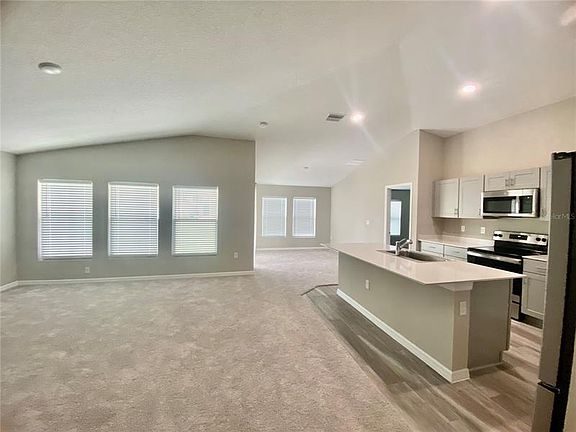 5th image of 1397 Axel Cir