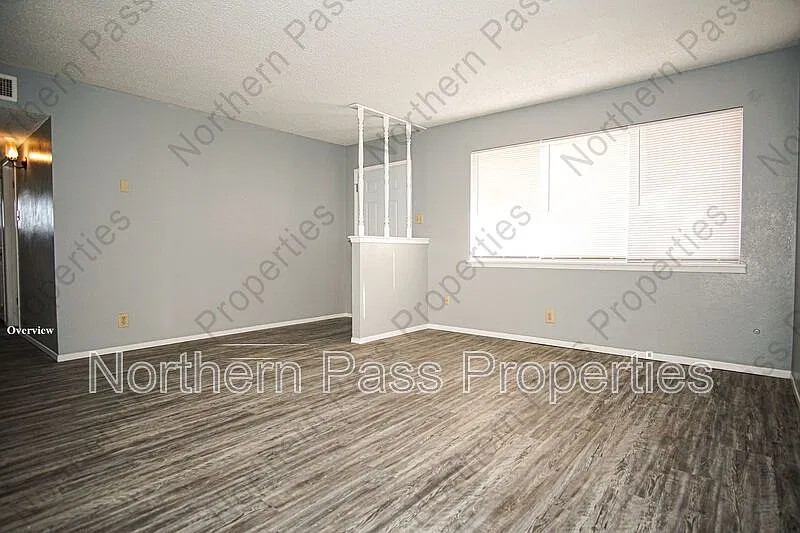 3 bed, 2.0 bath, 1440 sqft, $1,445 — Photo 3
