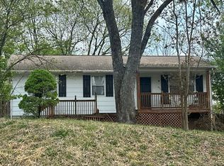 1946 Clove Ln, Knoxville, TN 37921
