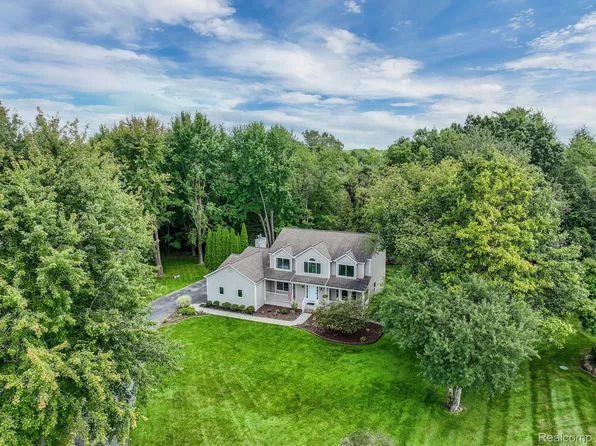 4655 Mesa Ct, Clarkston, MI 48348