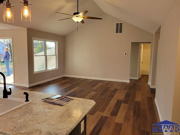 2nd image of 2943 Farrington Ct